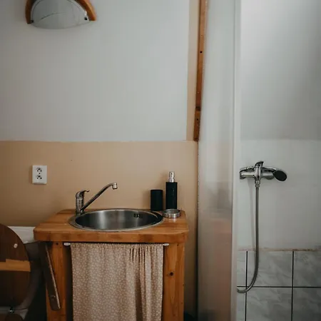Chalet Roztomilá A Utulná Azzy Na Samotě V Lese.