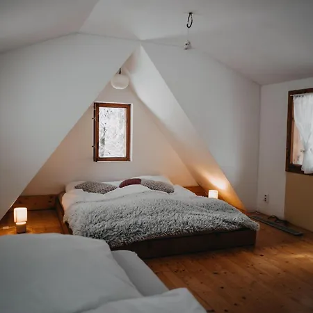 Chalet Roztomilá A Utulná Azzy Na Samotě V Lese. Valašské Klobouky