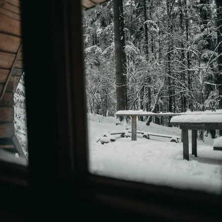 Chalet Roztomilá A Utulná Azzy Na Samotě V Lese.