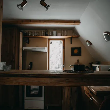 Roztomilá A Utulná Azzy Na Samotě V Lese. Chalet *
