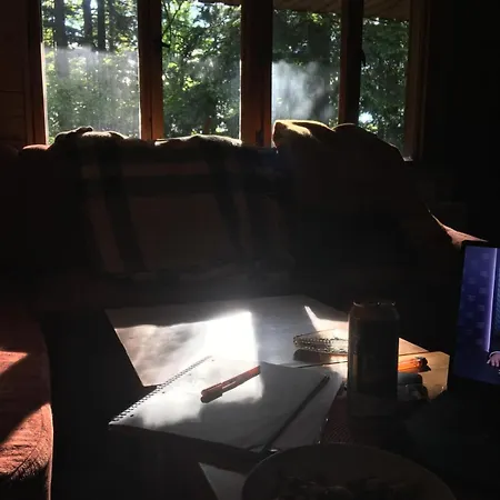 Chalet Roztomilá A Utulná Azzy Na Samotě V Lese.